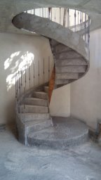 Гвинтові сходи 16